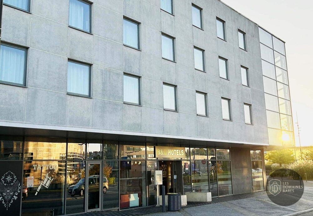 Vue extérieure de l'hôtel Ibis Maubeuge à Maubeuge en Hauts-de-France