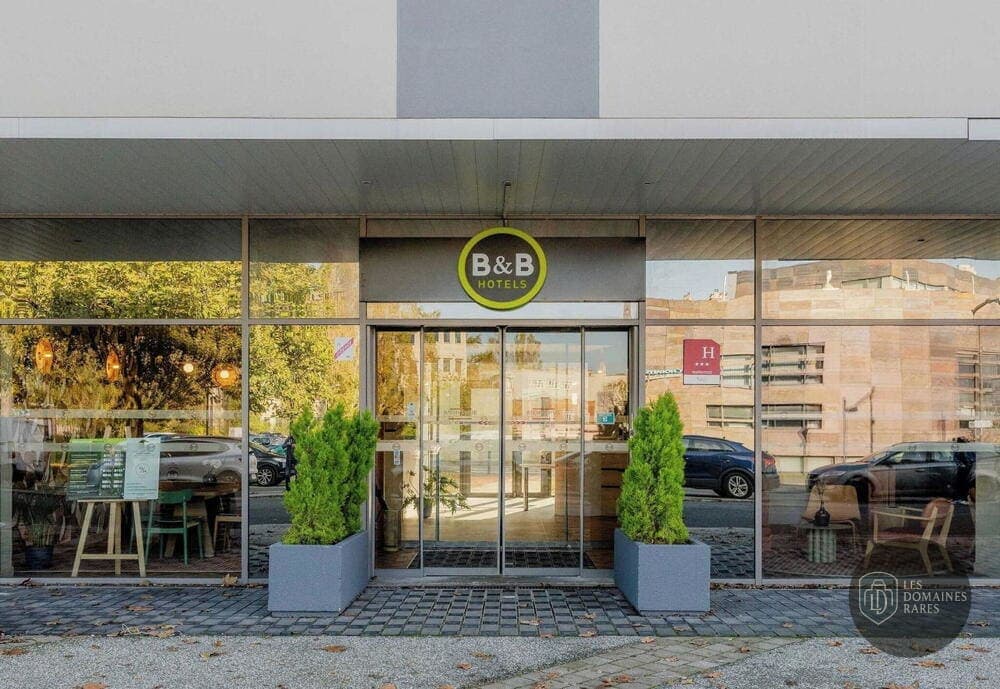 Vue extérieure de l'hôtel Ibis Maubeuge à Maubeuge en Hauts-de-France