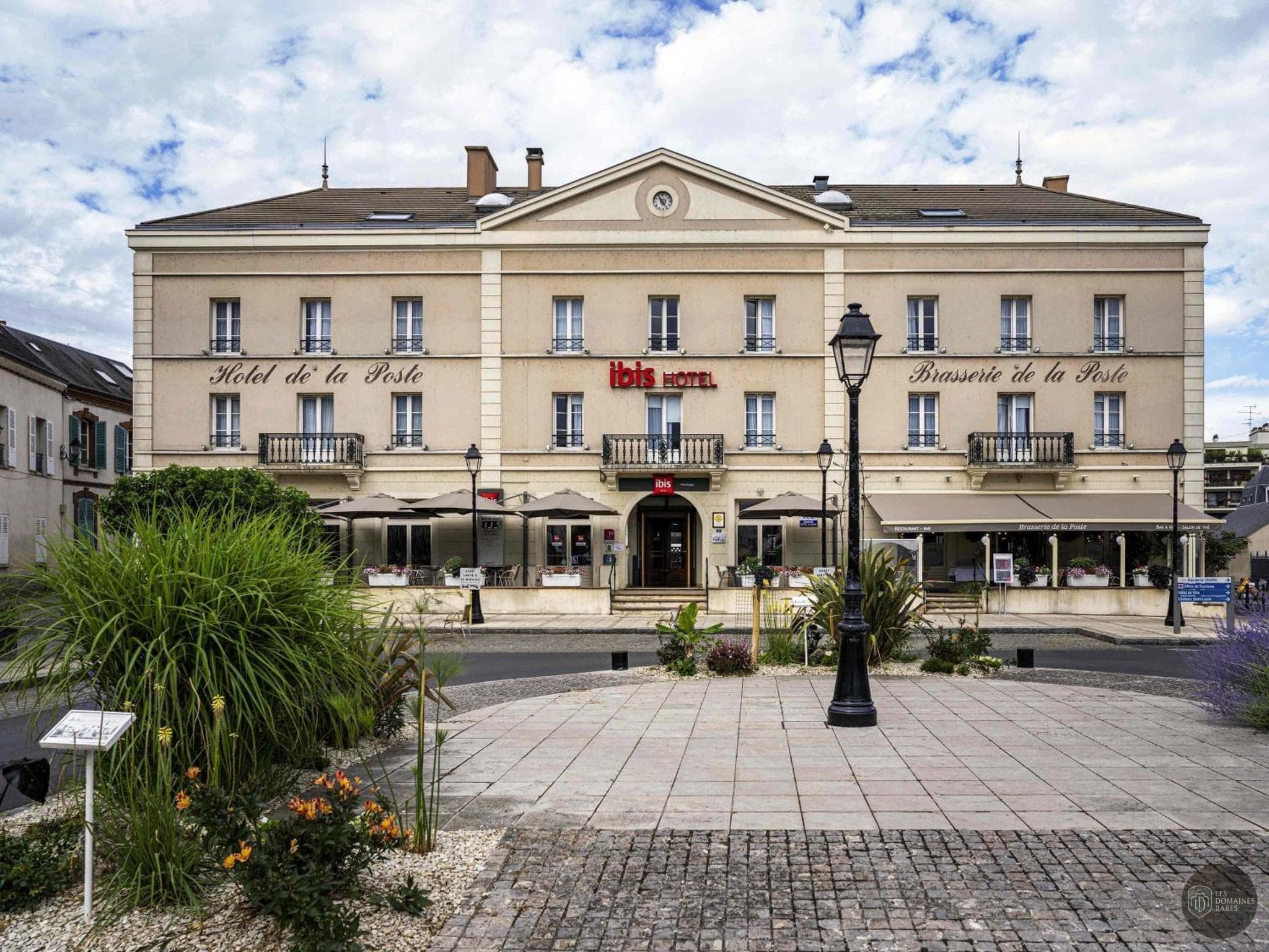 Vue extérieure de l'hôtel Ibis Montargis à Montargis en Centre-Val de Loire