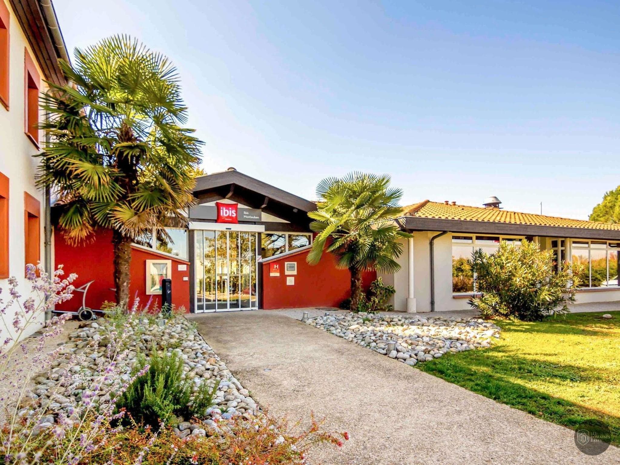 Vue extérieure de l'hôtel Ibis Montauban à Montauban en Occitanie