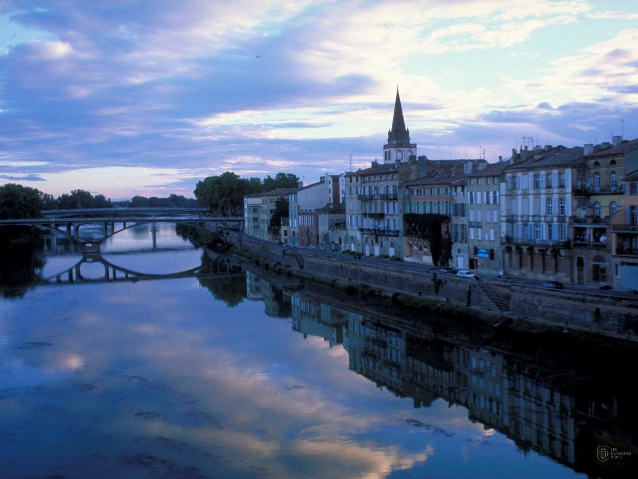 Vue extérieure de l'hôtel Ibis Montauban à Montauban en Occitanie
