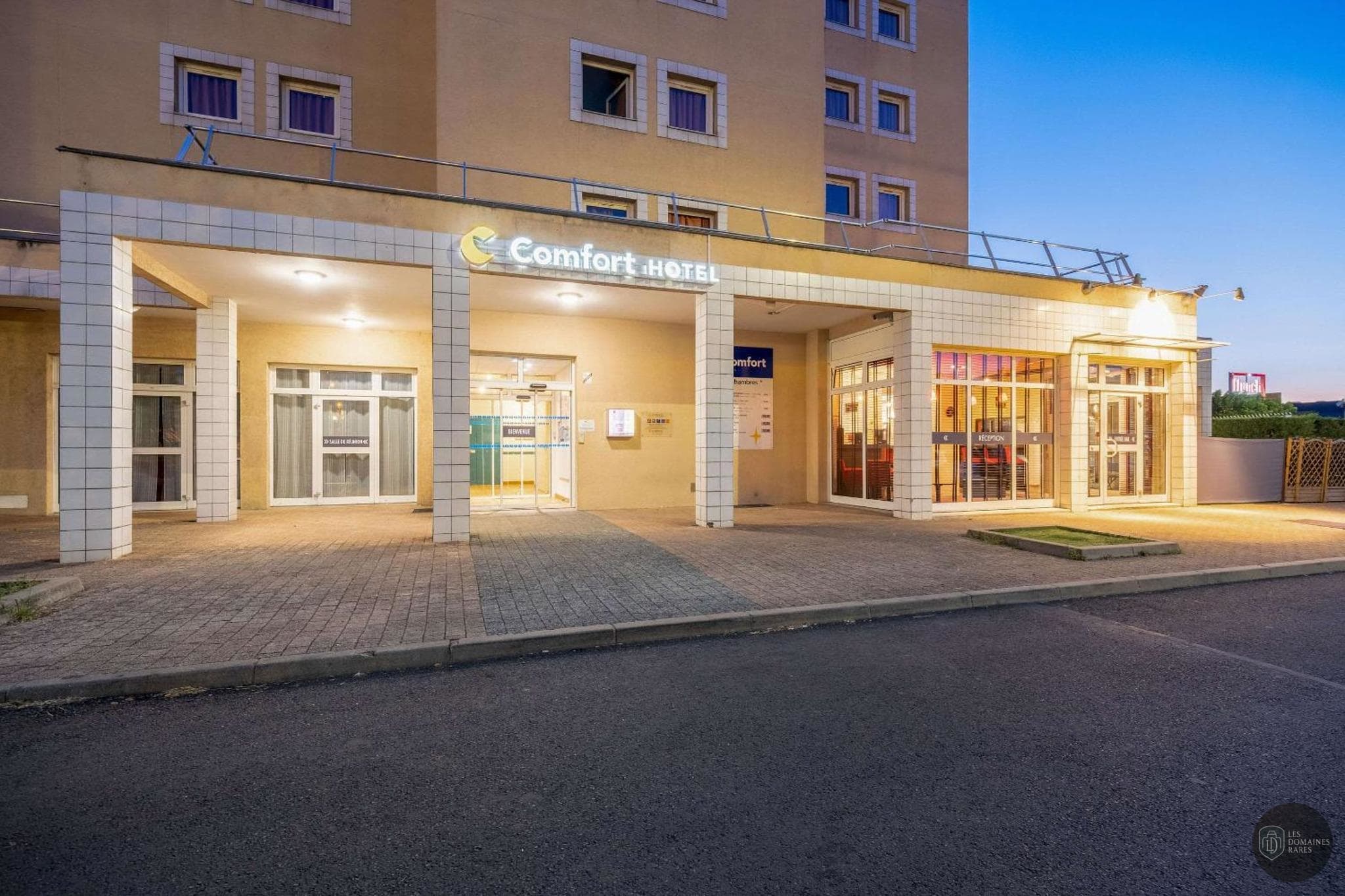 Ibis Montluçon — Extérieur