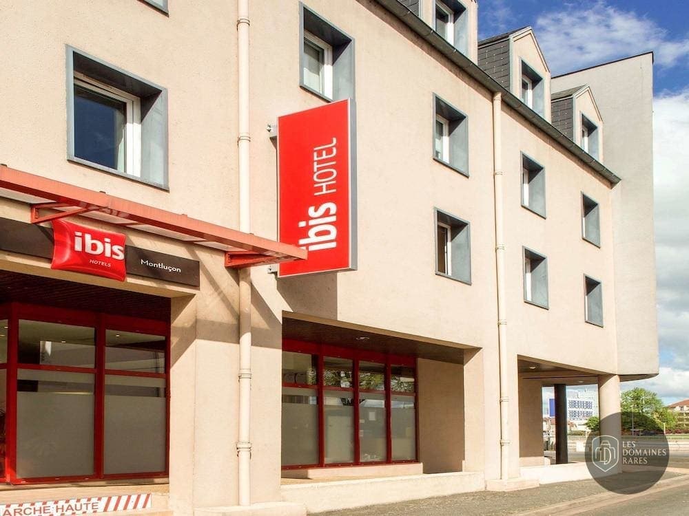 Façade de l'hôtel Ibis Montluçon