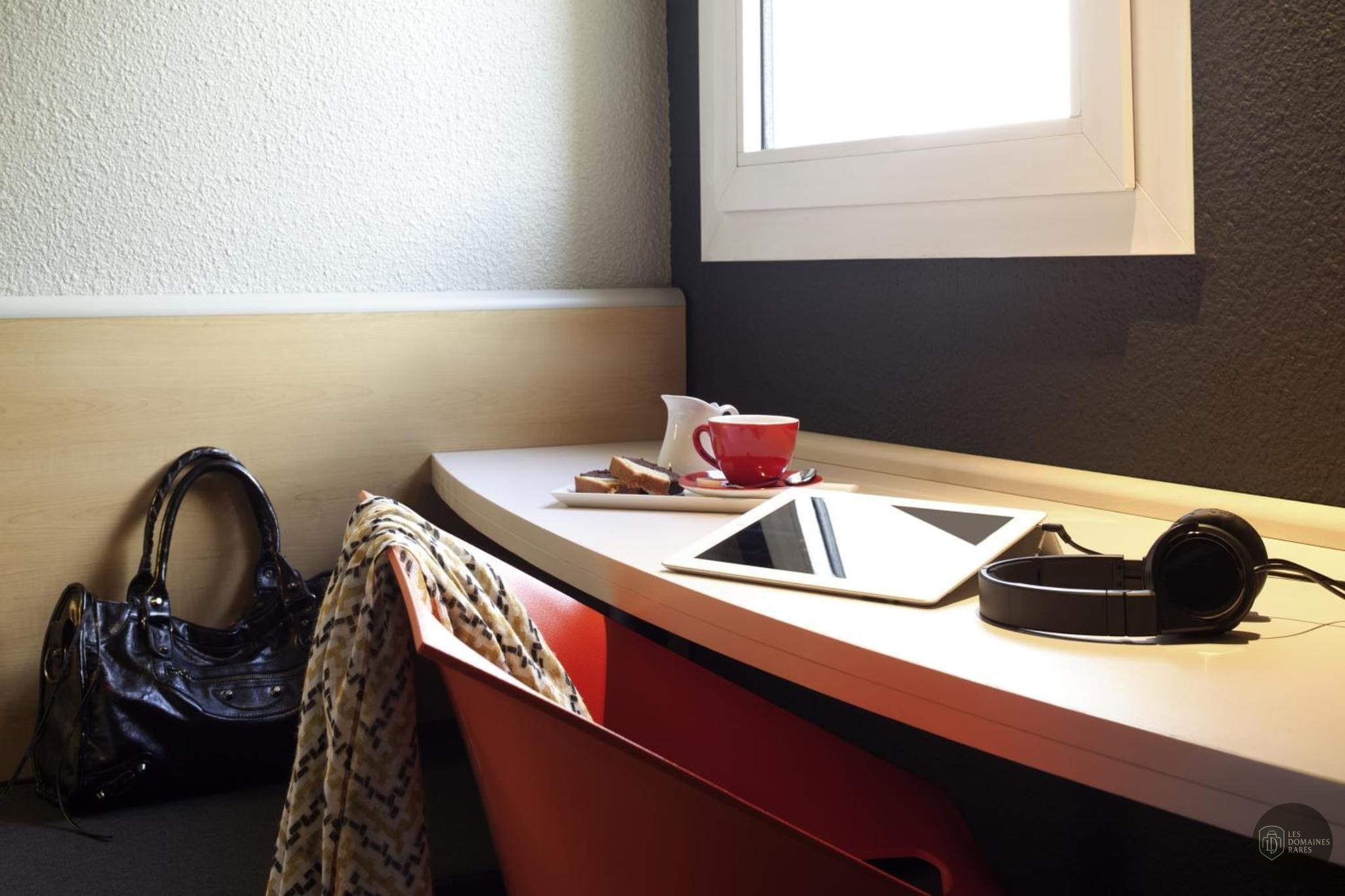 Vue extérieure de l'hôtel Ibis Pau Lescar à Lescar en Nouvelle-Aquitaine