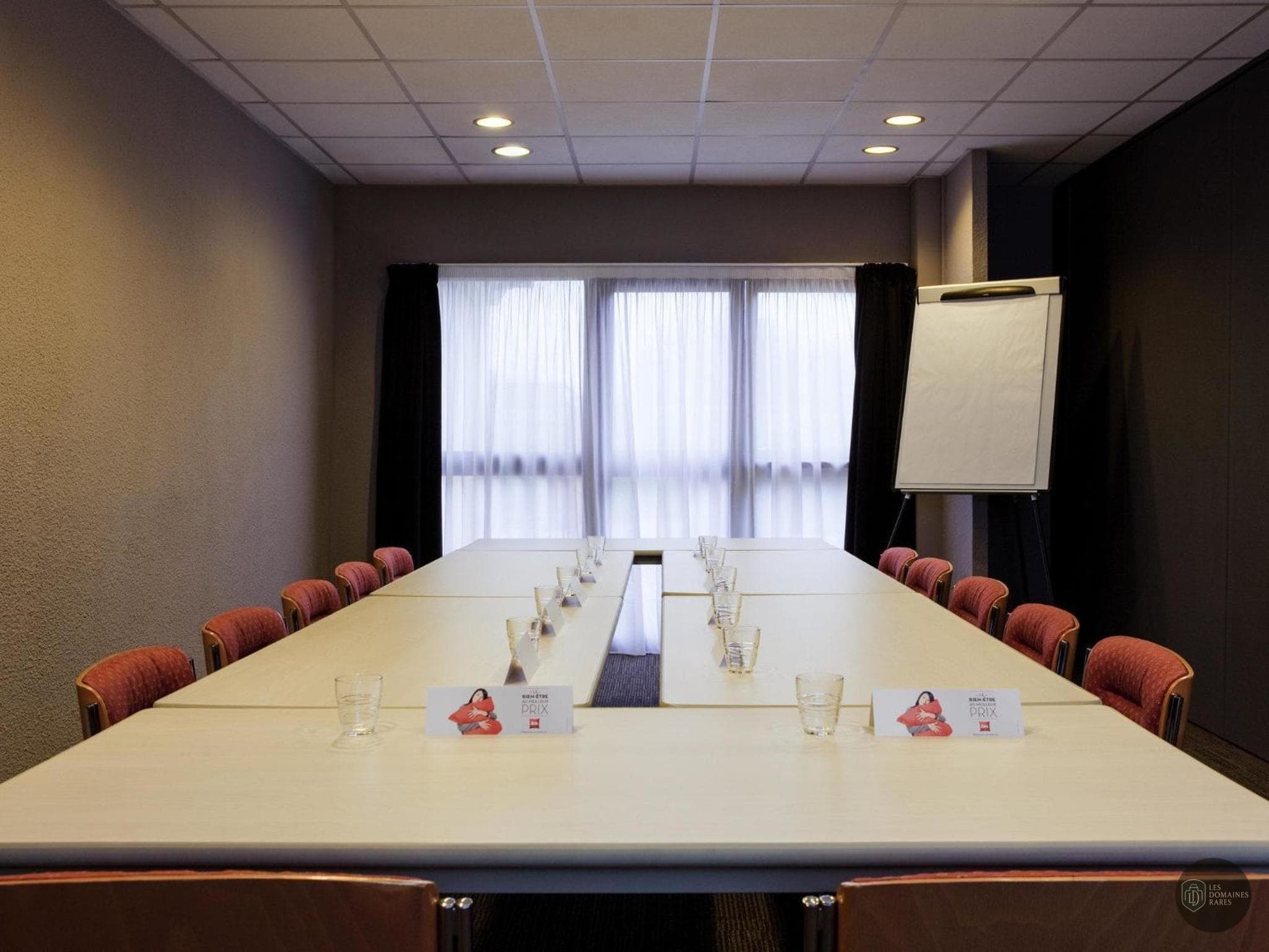Salle de réunion 1 de l'hôtel Ibis Provins à Provins en Île-de-France