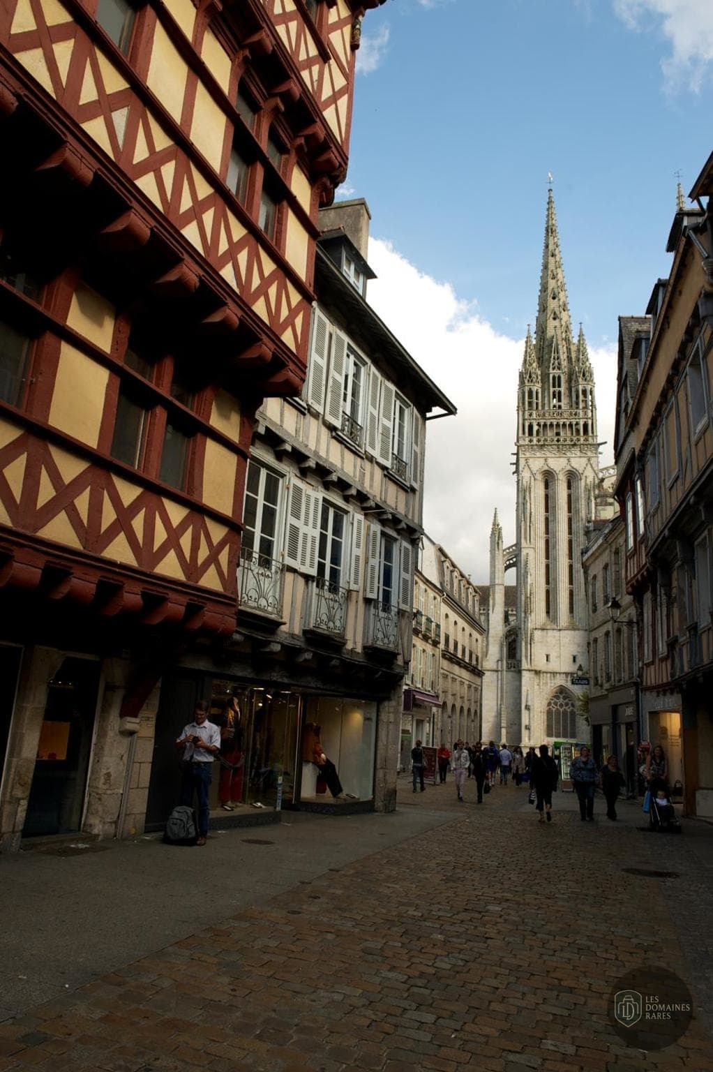 Vue extérieure de l'hôtel Ibis Quimper à Quimper en Bretagne
