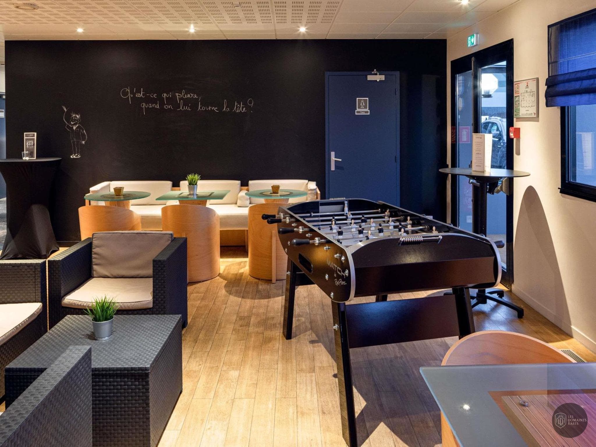 Espace intérieur de l'hôtel Ibis Quimperle en Bretagne