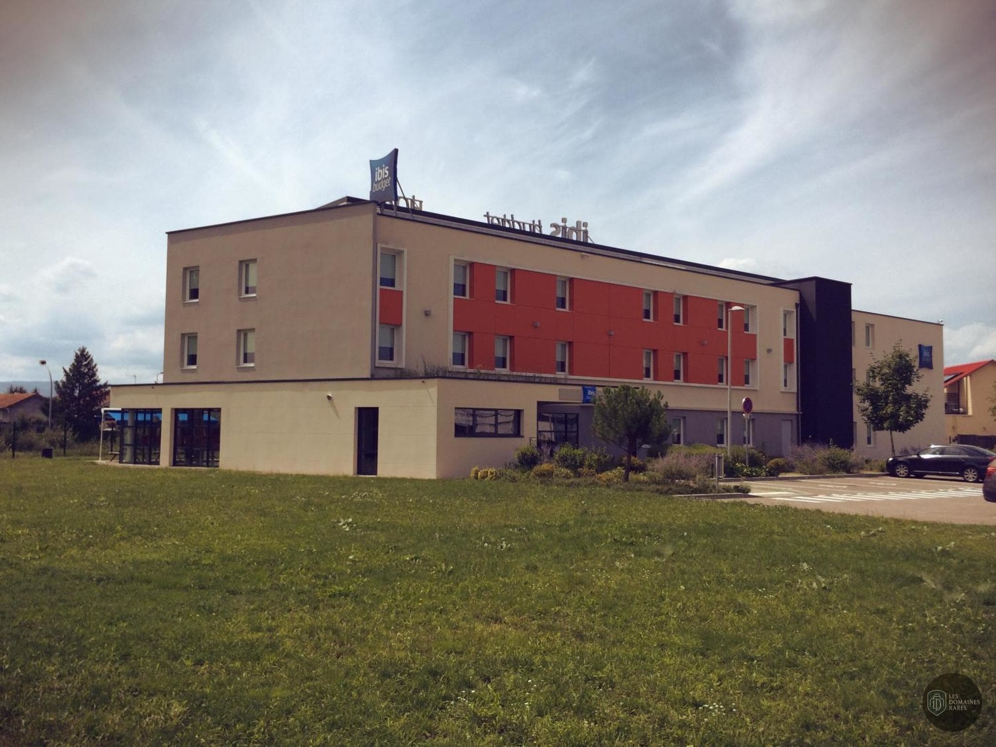 Vue de l'hôtel Ibis Roanne à Le en Auvergne-Rhône-Alpes