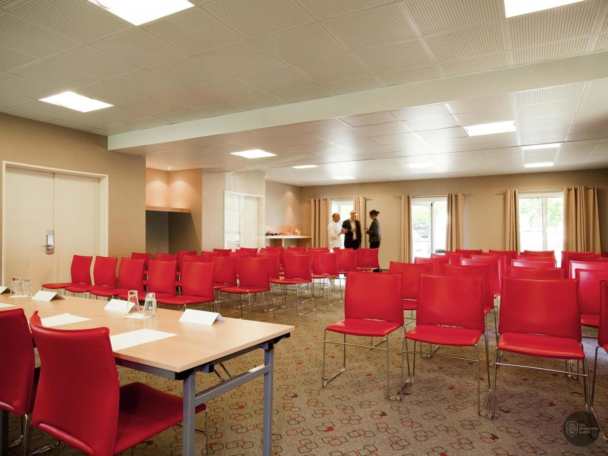 Salle de réunion 5 de l'hôtel Ibis Senlis à Senlis en Hauts-de-France
