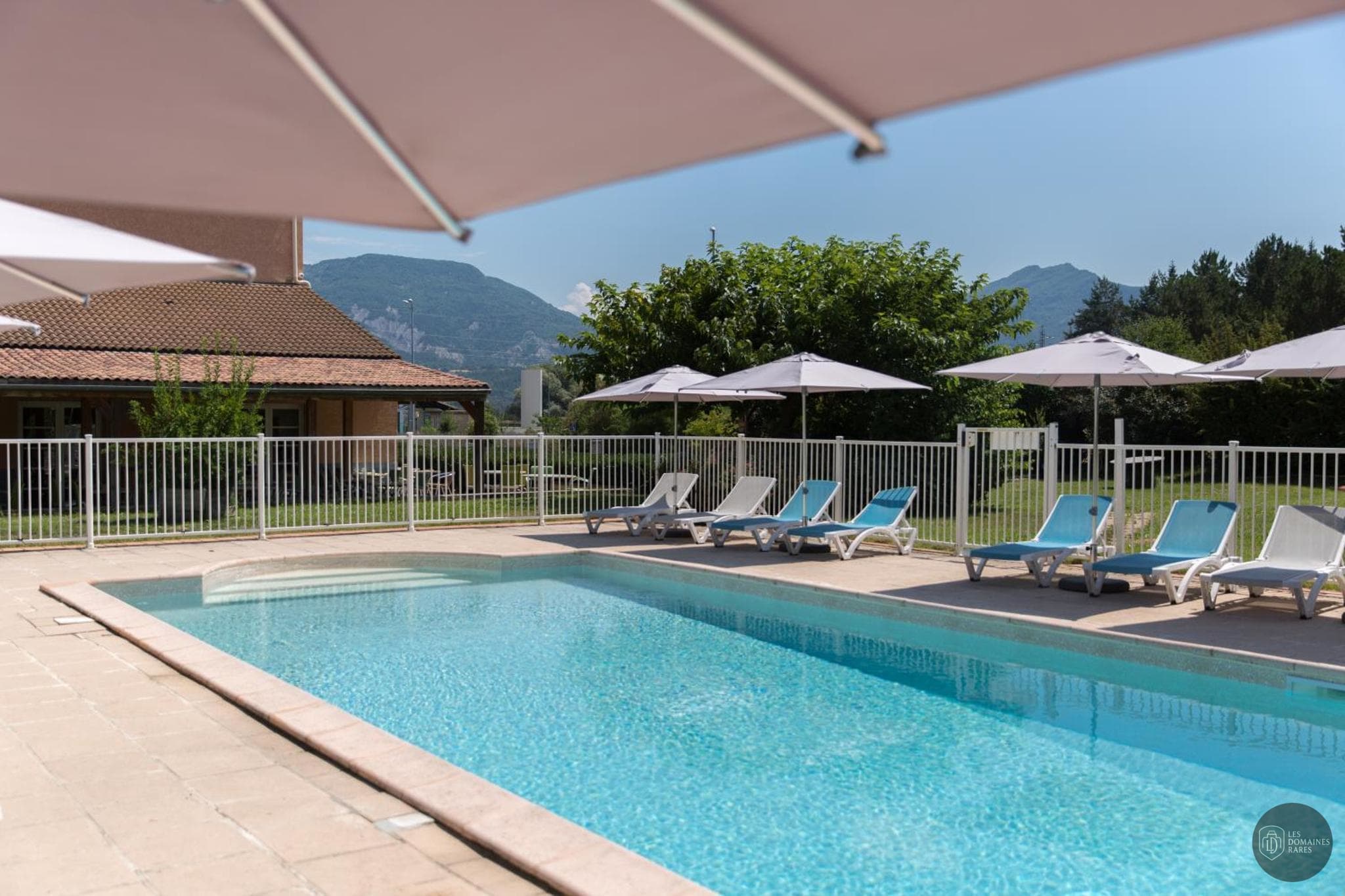 Vue extérieure de l'hôtel Ibis Sisteron à Sisteron en Provence-Alpes-Côte d'Azur