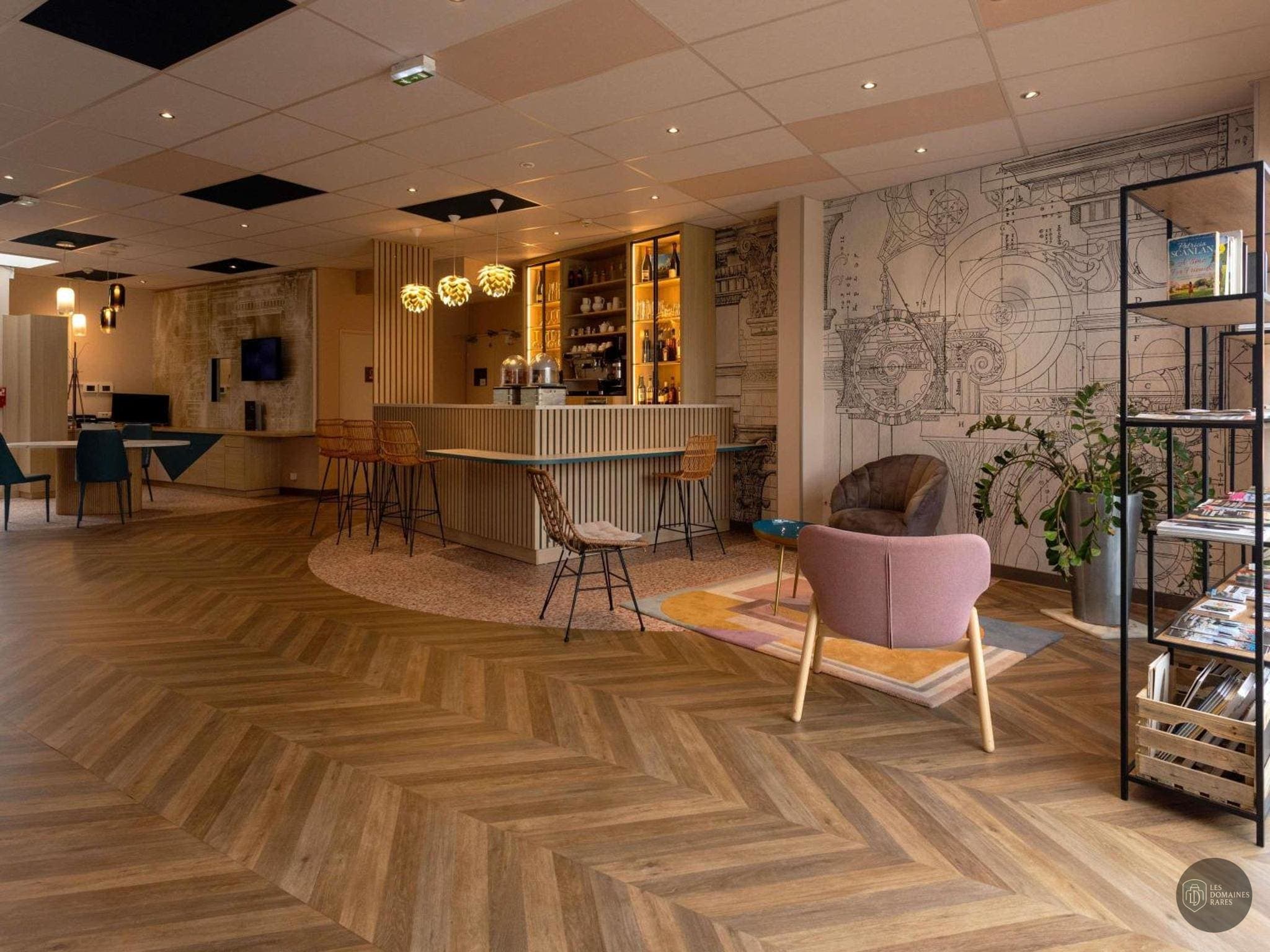 Espace intérieur de l'hôtel Ibis Styles Chinon à Chinon en Centre-Val de Loire
