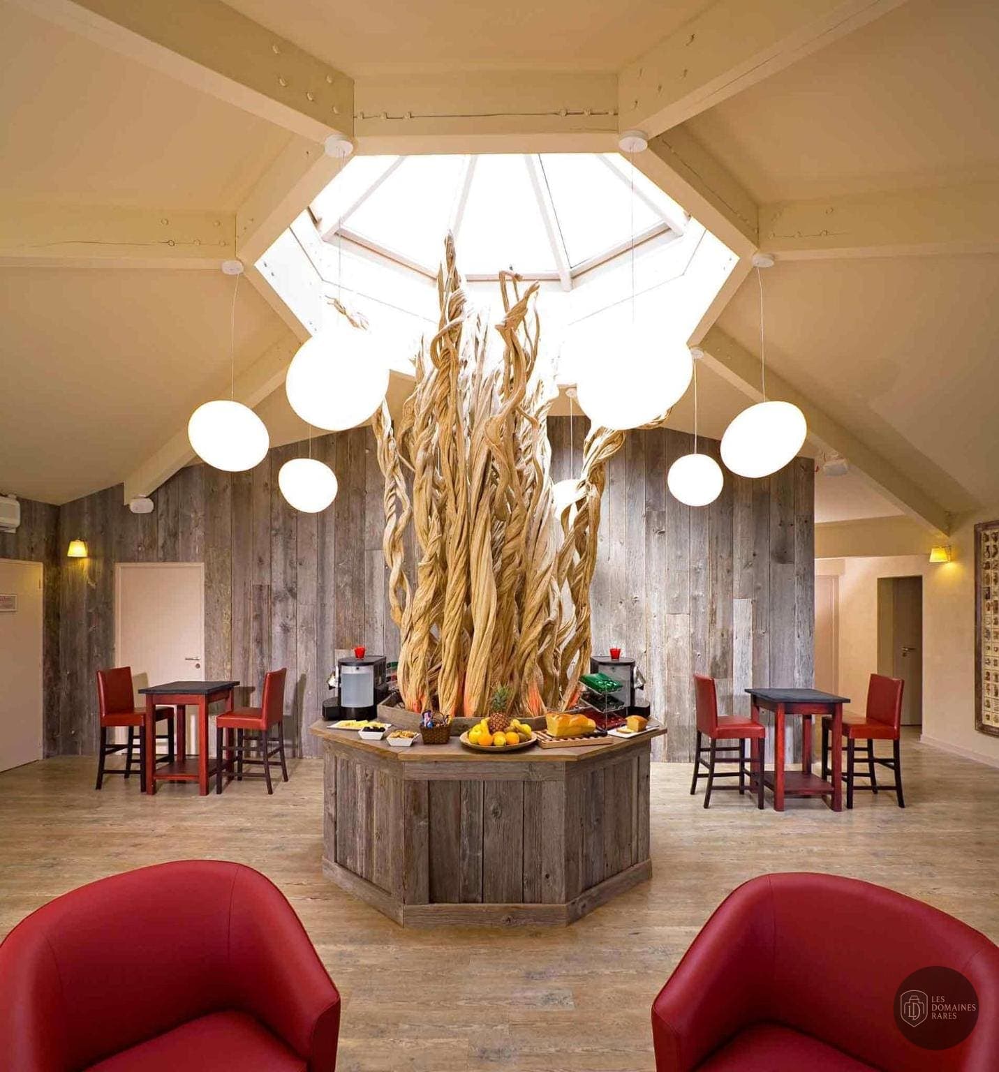 Espace intérieur de l'hôtel Ibis Styles Cholet à Cholet en Pays de la Loire