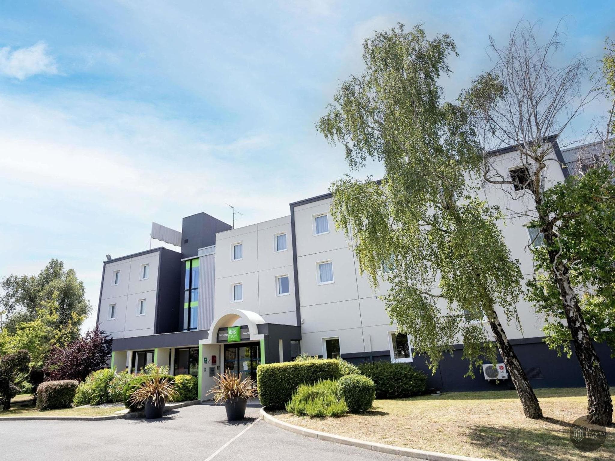 Vue extérieure de l'hôtel Ibis Styles Cognac en Nouvelle-Aquitaine