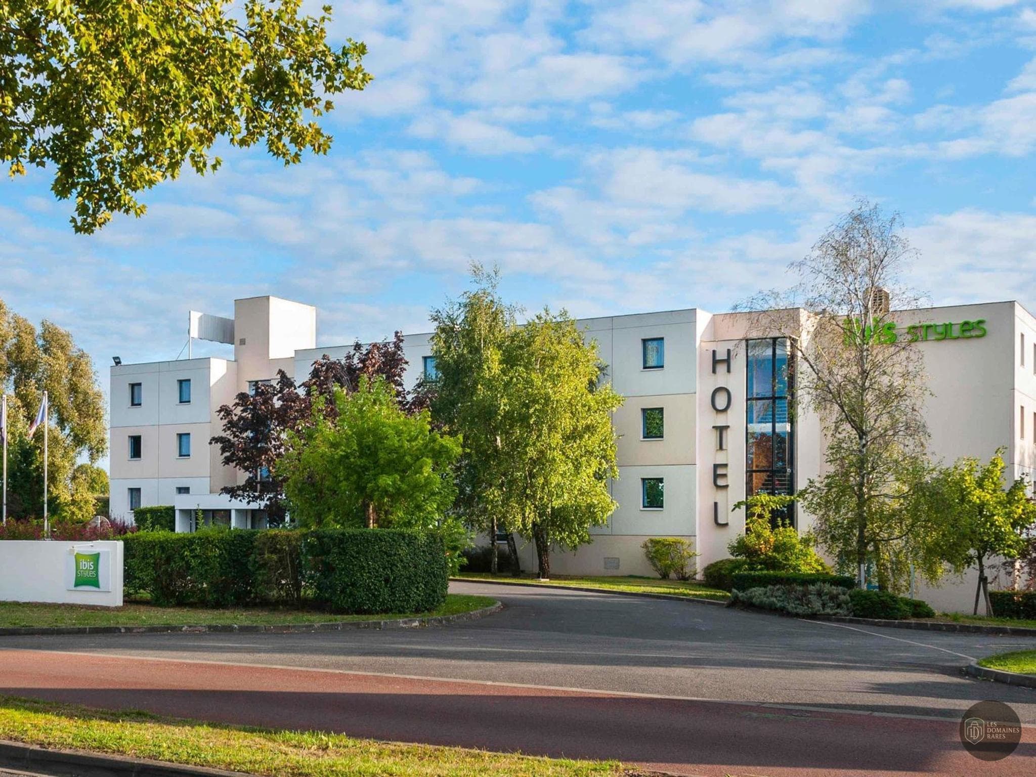 Vue extérieure de l'hôtel Ibis Styles Cognac en Nouvelle-Aquitaine