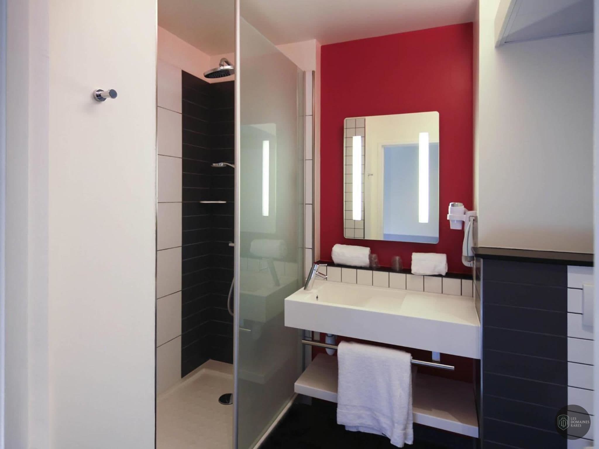 Salle de bain de l'hôtel Ibis Styles Flers à Flers en Normandie