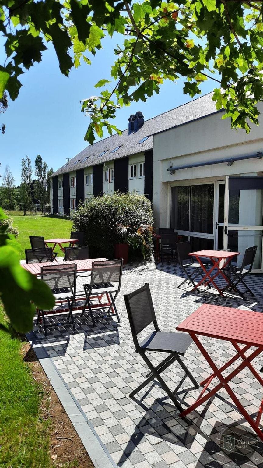 Vue extérieure de l'hôtel Ibis Vannes à Vannes en Bretagne