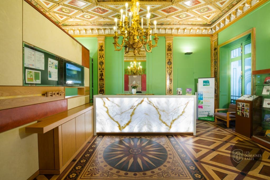 Espace intérieur de l'hôtel Ifocap à Paris en Île-de-France