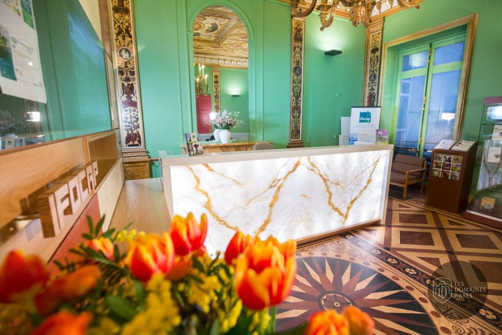 Espace intérieur de l'hôtel Ifocap à Paris en Île-de-France