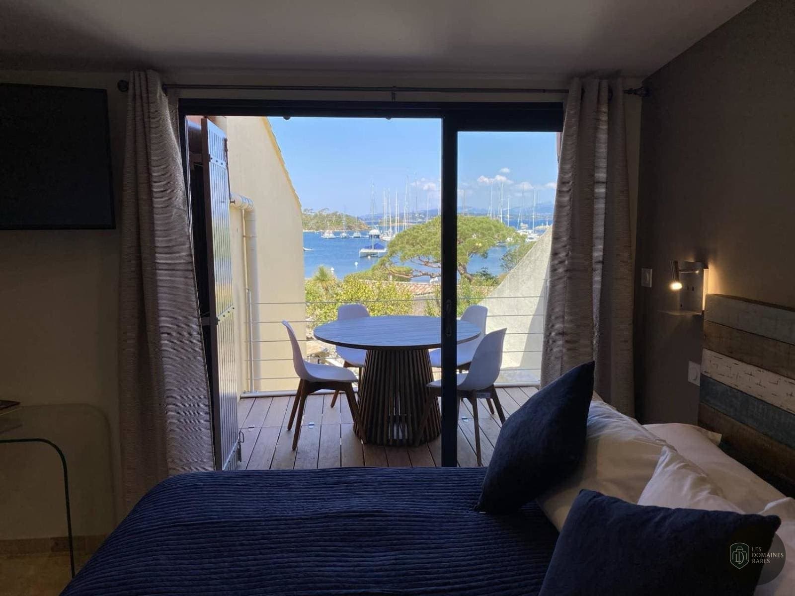Vue extérieure de la villa Igesa Porquerolles à Ile en Provence-Alpes-Côte d'Azur