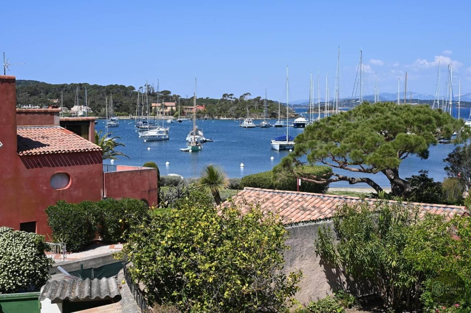 Vue extérieure de la villa Igesa Porquerolles à Ile en Provence-Alpes-Côte d'Azur