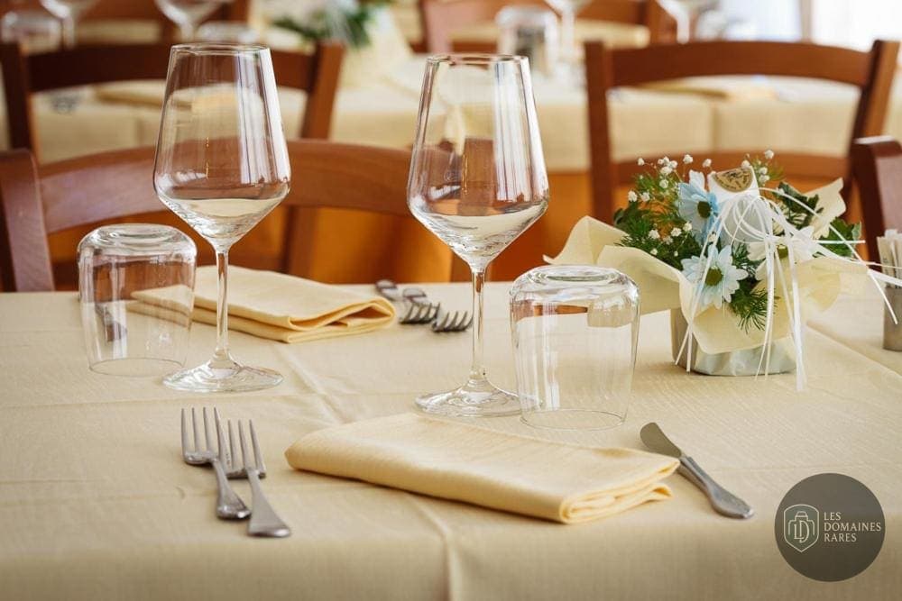 Vue extérieure de l'hôtel Il Ristorante à Mérignac en Nouvelle-Aquitaine