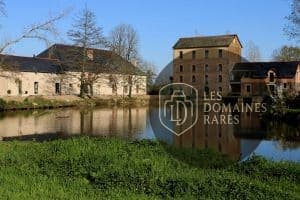Vue extérieure du moulin Ilot du Moulin en Bretagne