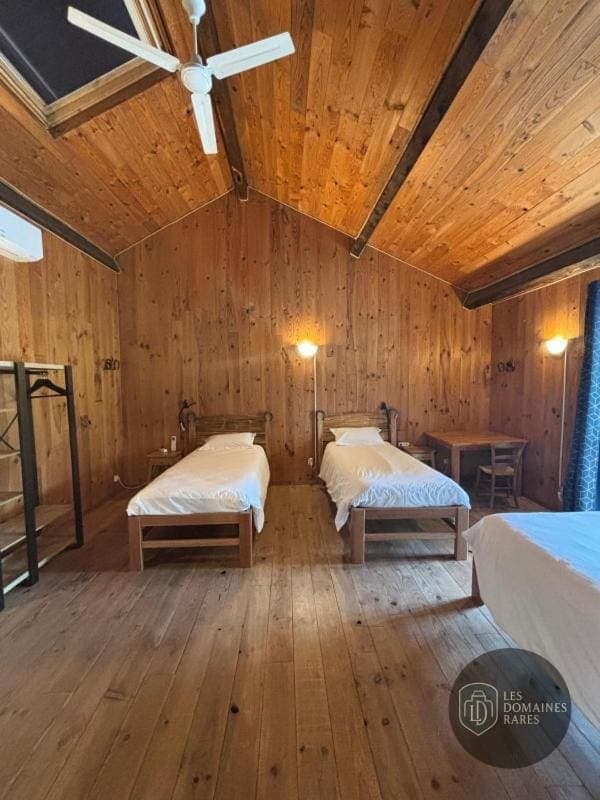 Chambre du lieu Indian Saloon à Riom en Auvergne-Rhône-Alpes - séminaire puy-de-dôme (63)