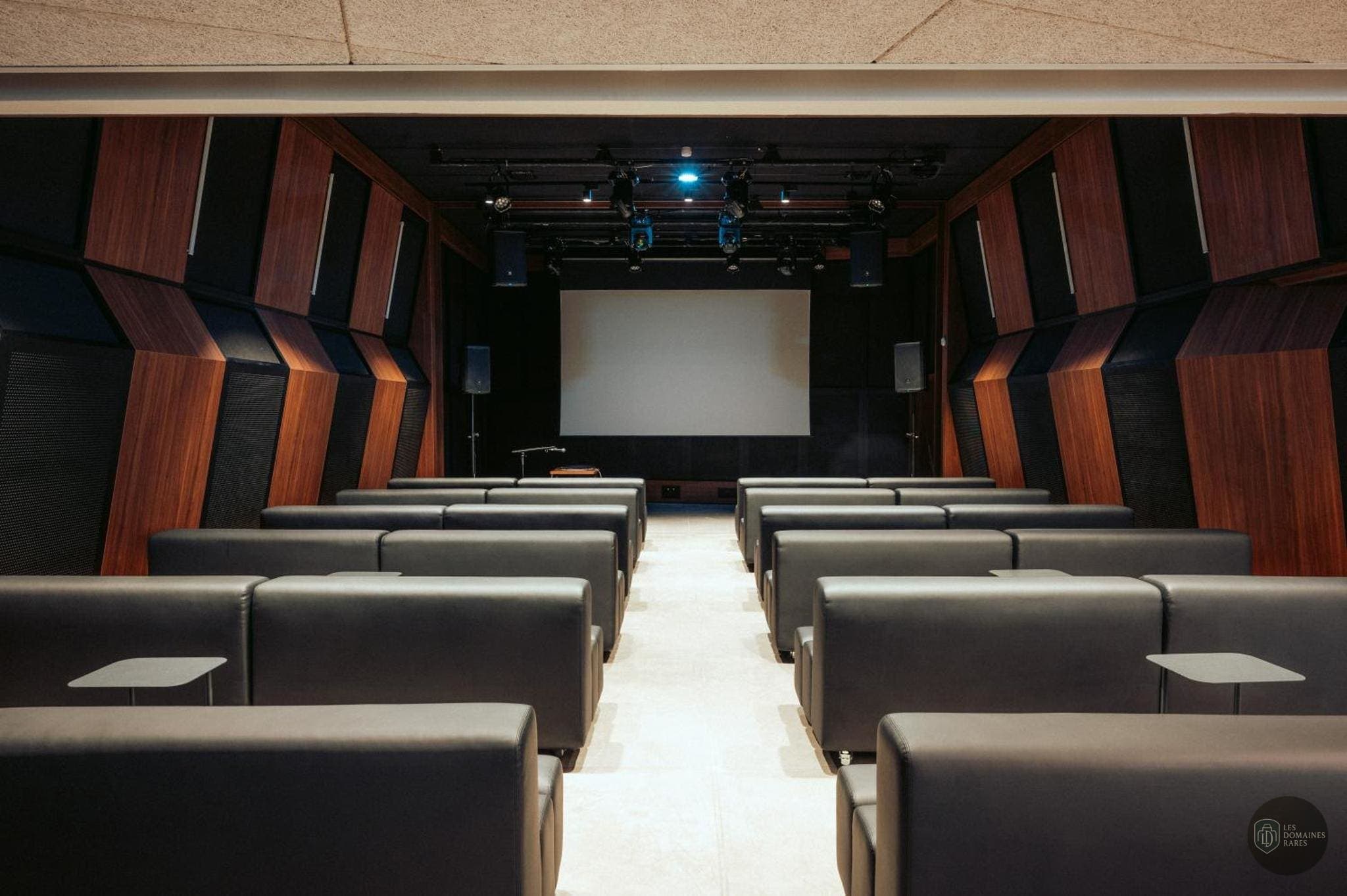 Salle de réunion 1 de l'hôtel JOST Bordeaux à Bordeaux en Nouvelle-Aquitaine