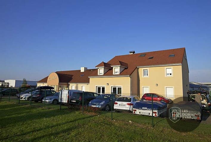 Vue extérieure de l'hôtel Jum'Hôtel en Grand Est