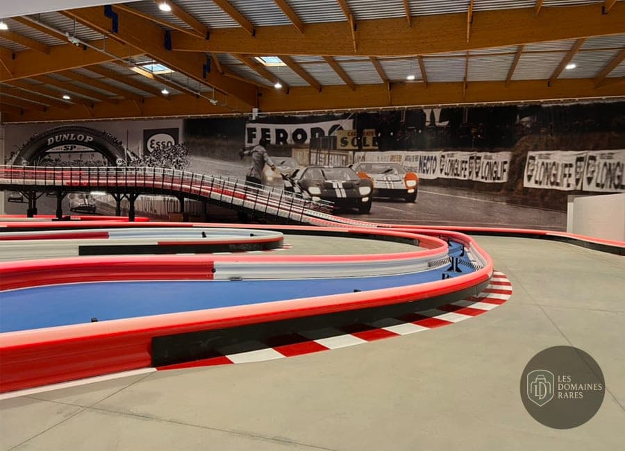 Piscine et activités du lieu K1 Speed à Genas en Auvergne-Rhône-Alpes