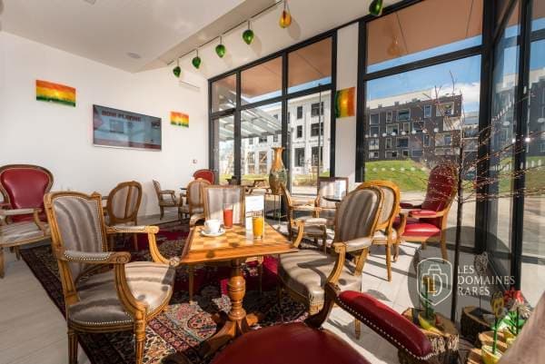 Espace intérieur de l'hôtel K Hôtel à Strasbourg en Grand Est