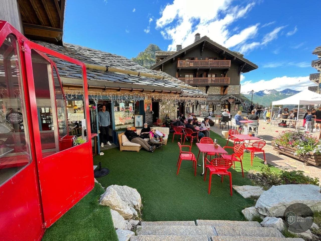 Vue extérieure du lieu Kart du Grand Arc à Tournon en Auvergne-Rhône-Alpes