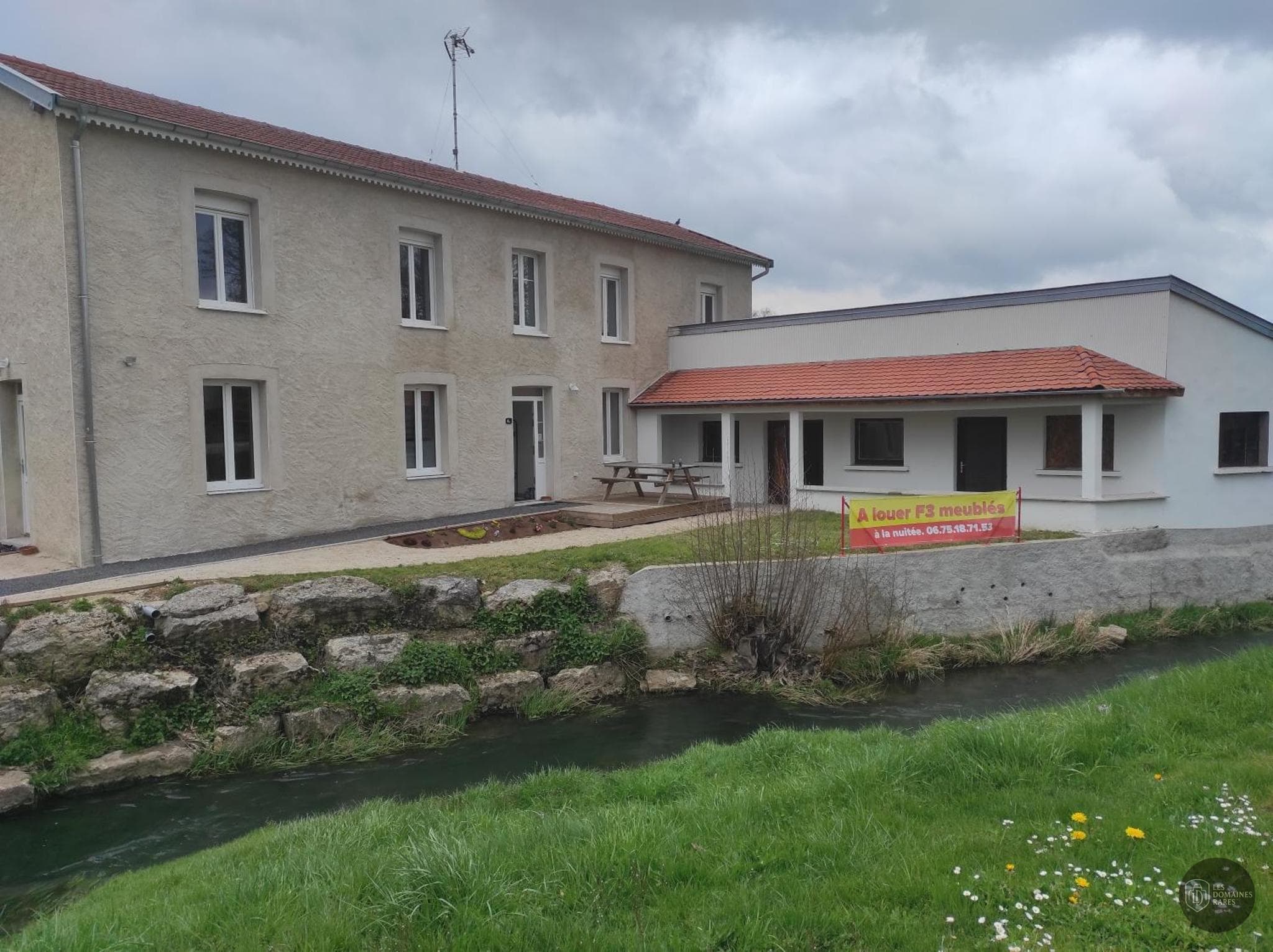 Vue extérieure du lieu Karting de Chartes à Chartres en Centre-Val de Loire