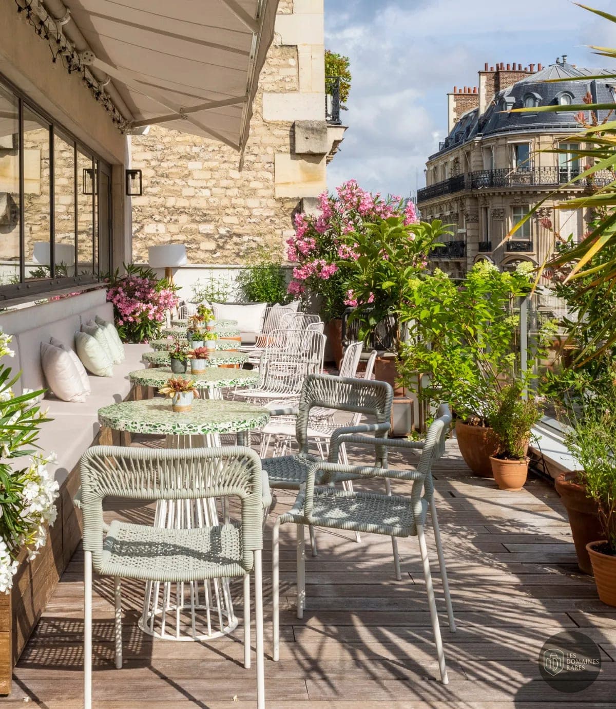 Vue extérieure de la ferme Keeze Bachaumont à Paris en Île-de-France
