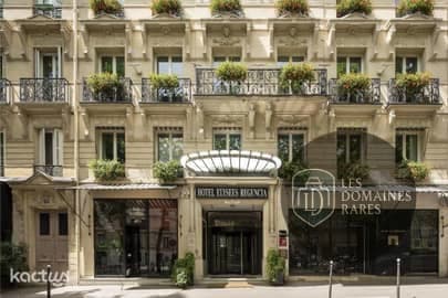 Vue extérieure de la ferme Keeze Iéna à Paris en Île-de-France