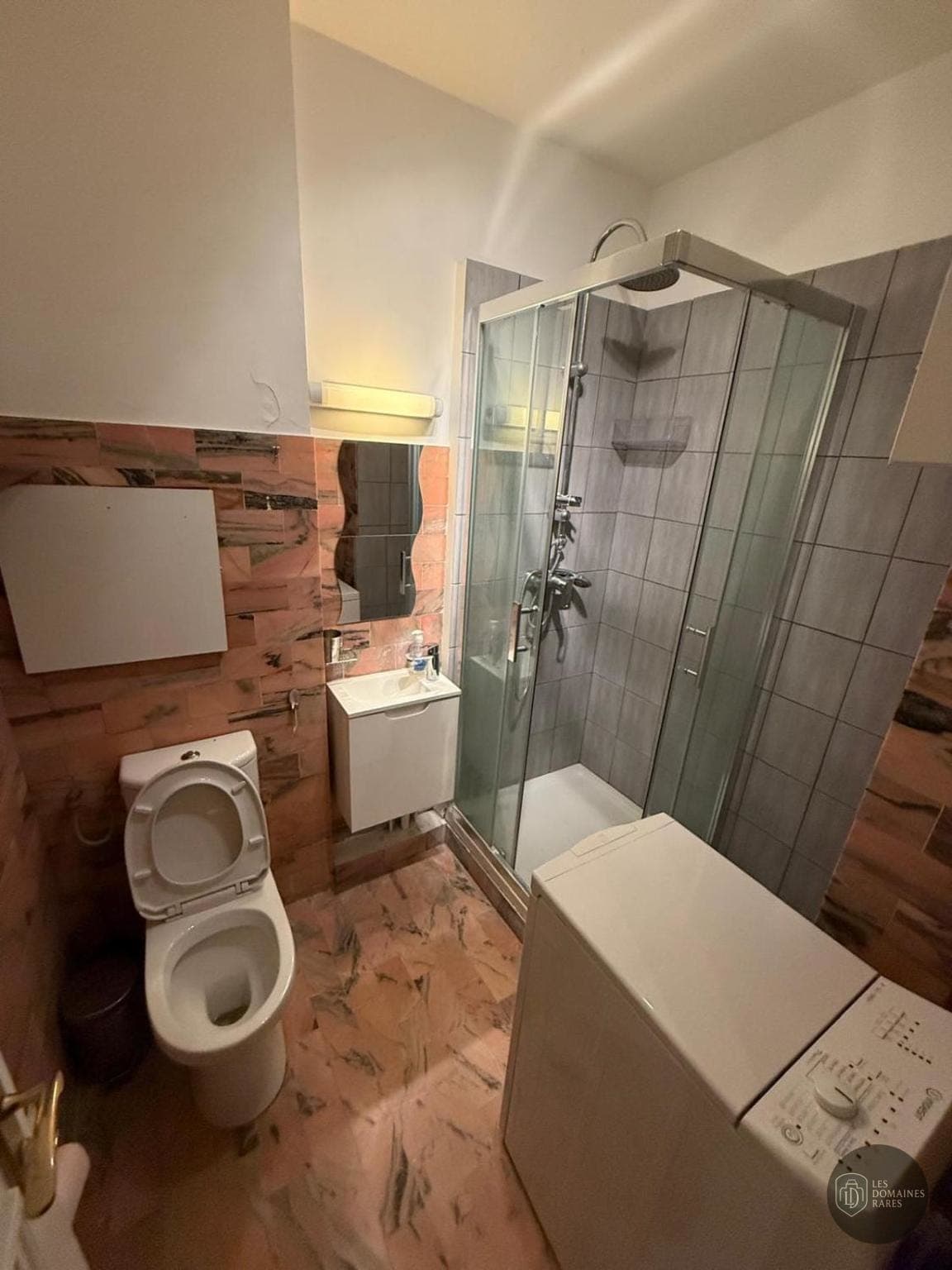 Salle de bain du lieu Keeze Trocadero en Île-de-France