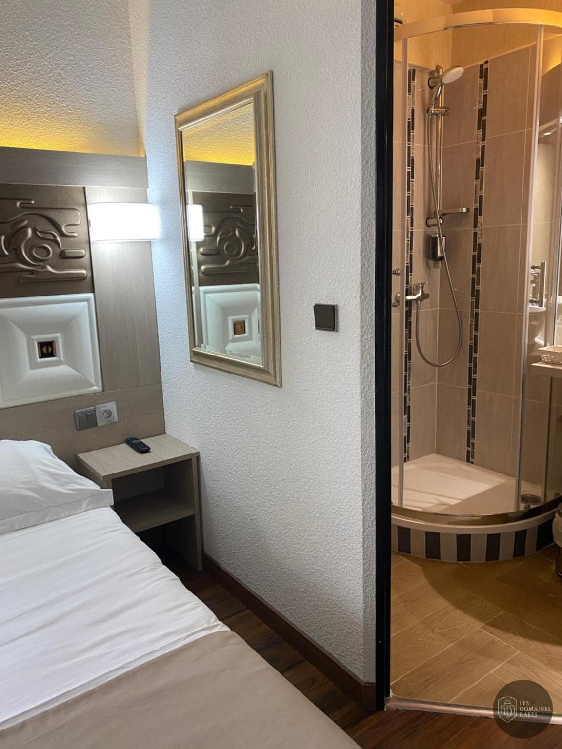 Chambre du lieu Kimotel à Epône en Île-de-France