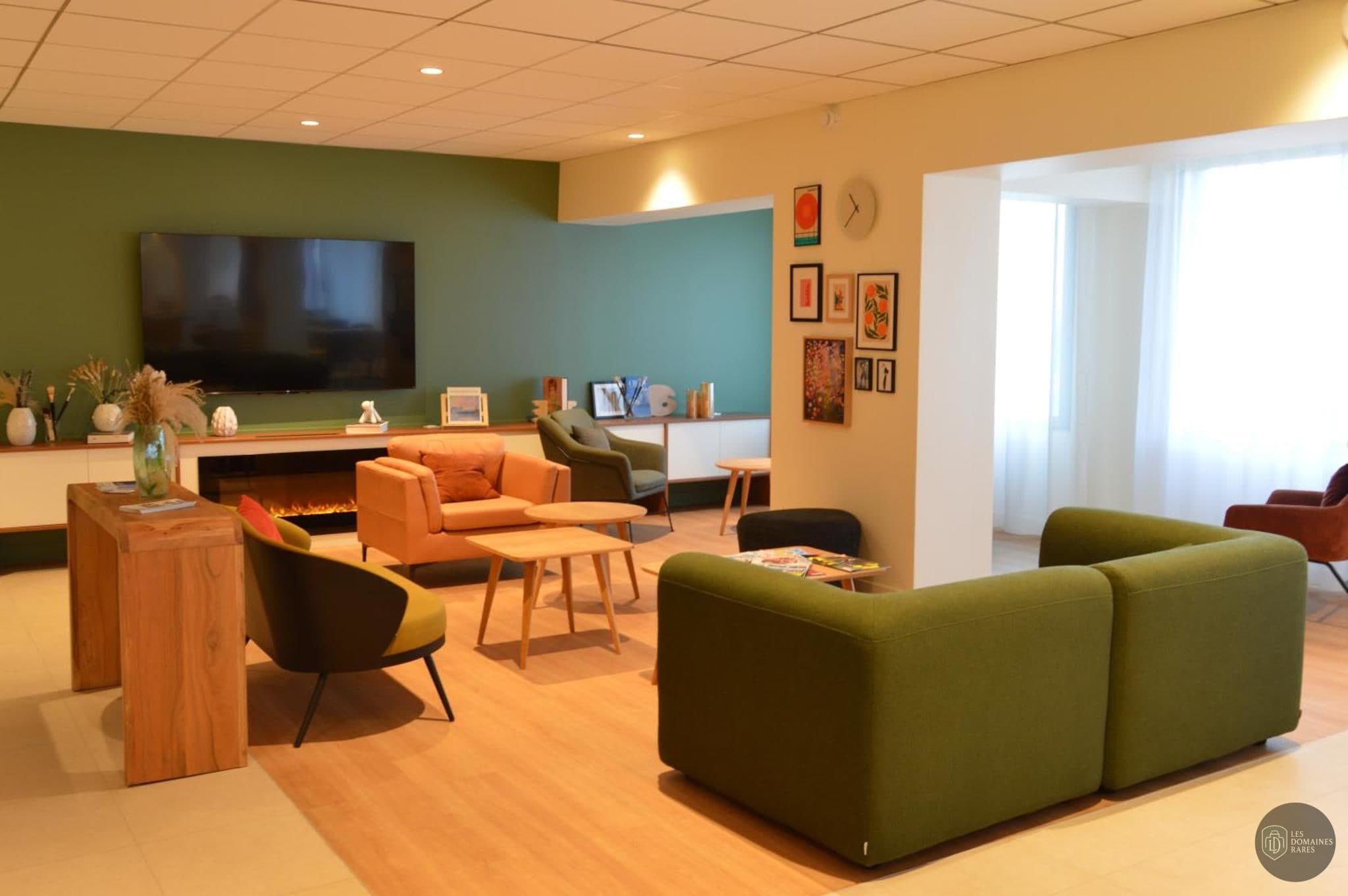 Vue extérieure de l'hôtel Kyriad Argenteuil à Argenteuil en Île-de-France