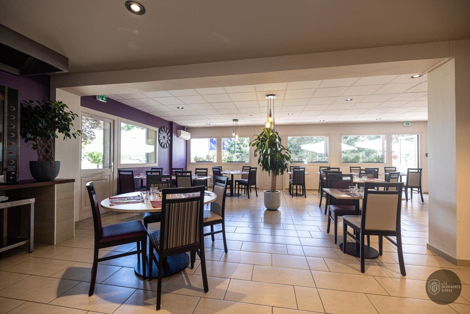 Vue extérieure de l'hôtel Kyriad Chateauroux à Châteauroux en Centre-Val de Loire