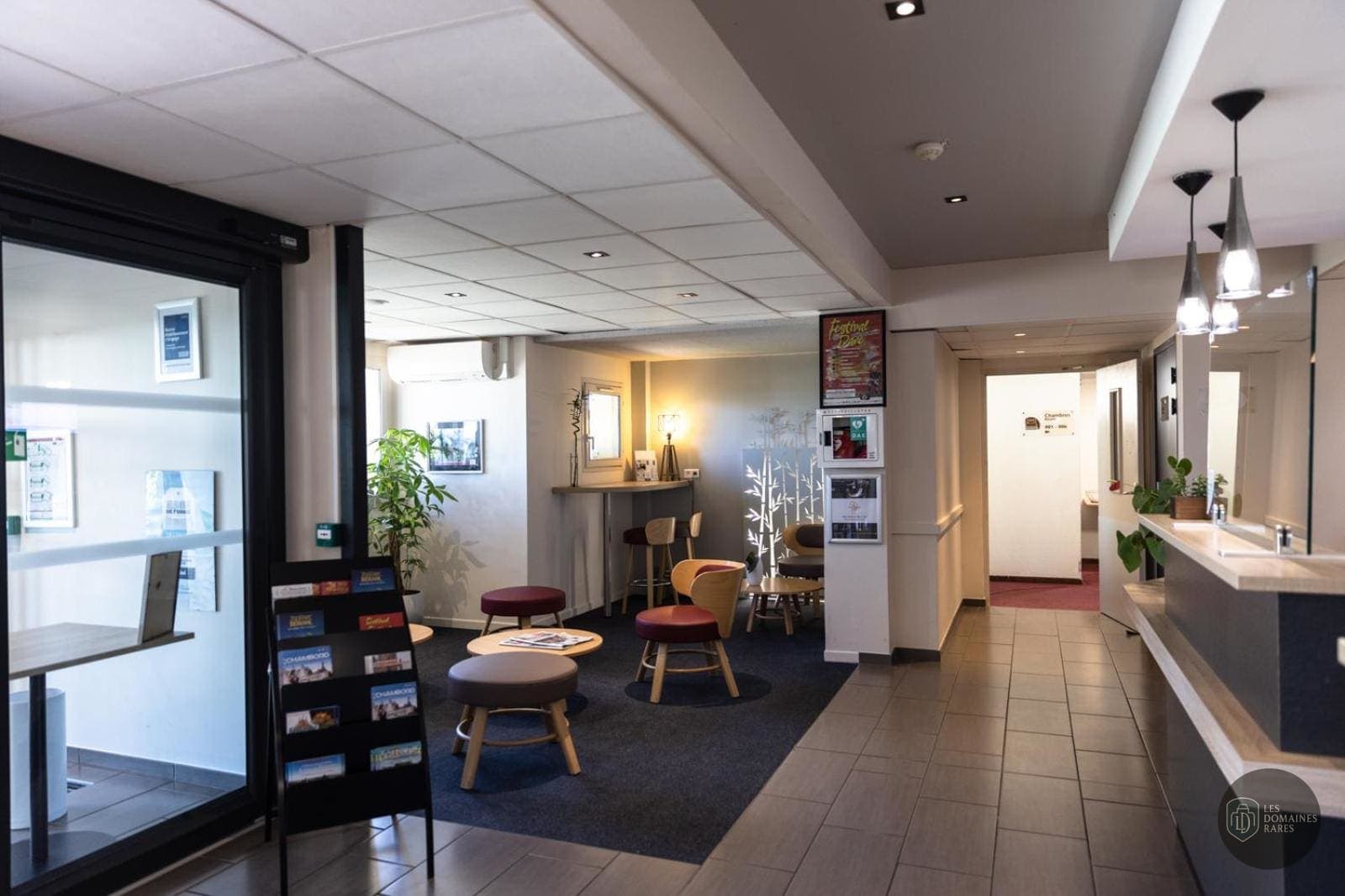 Espace intérieur de l'hôtel Kyriad Chateauroux à Châteauroux en Centre-Val de Loire