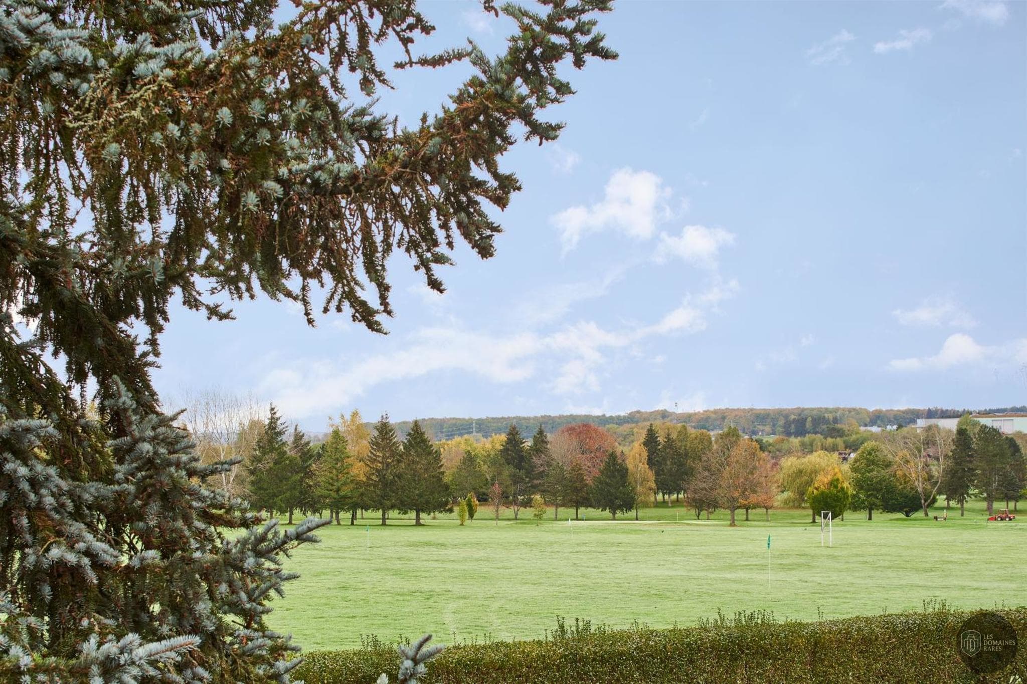 Vue extérieure de l'hôtel Kyriad Direct Epinal à Epinal en Grand Est