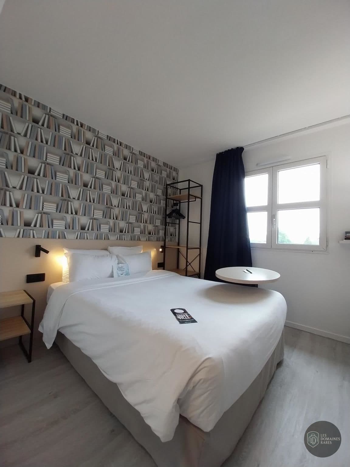Chambre de l'hôtel Kyriad La Flèche à La en Pays de la Loire - séminaire la flèche, france