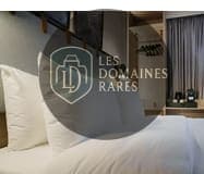 Gros plan oreillers chambre d'hôtel