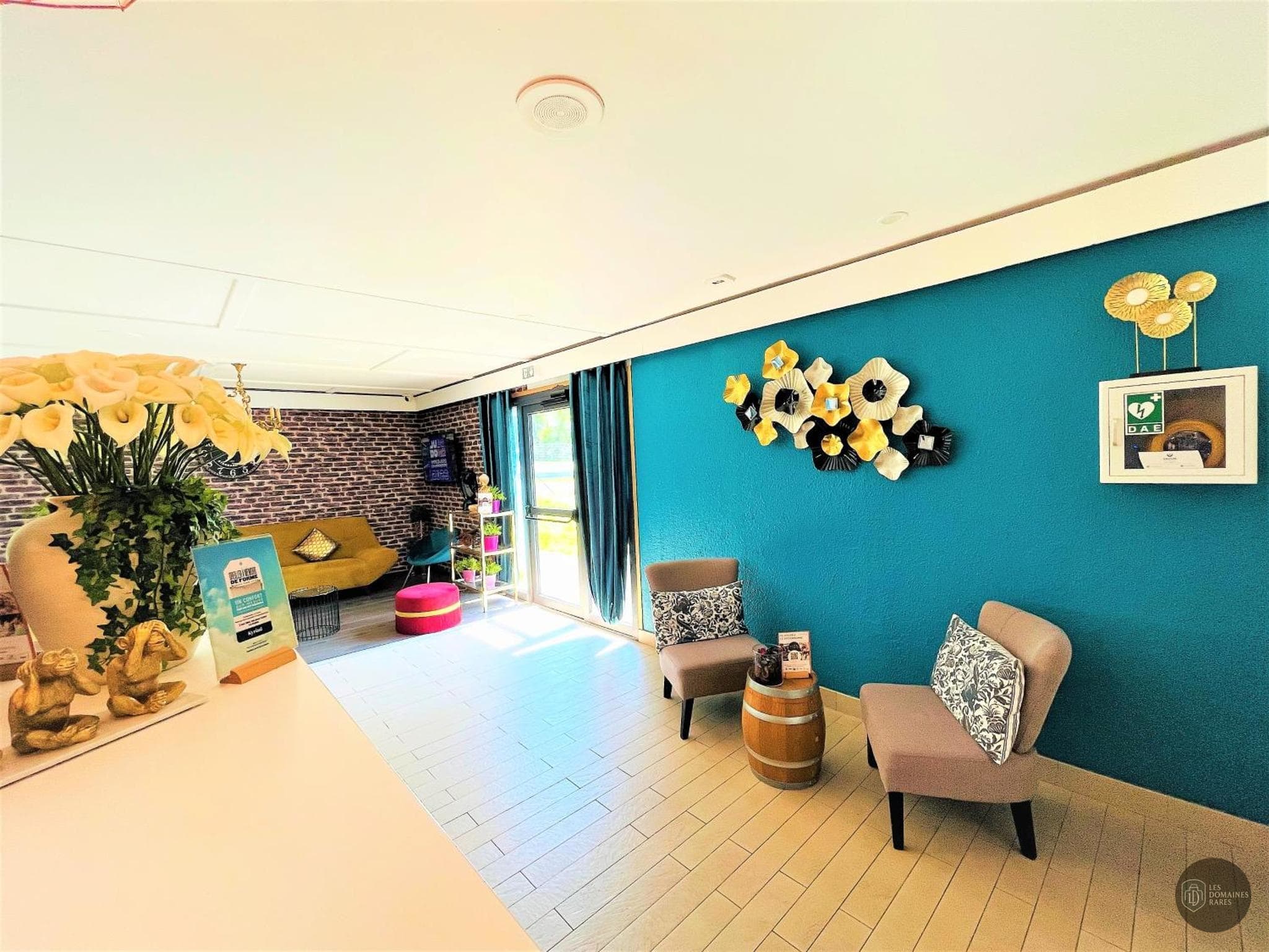 Espace intérieur de l'hôtel Kyriad Peronne à Peronne en Hauts-de-France