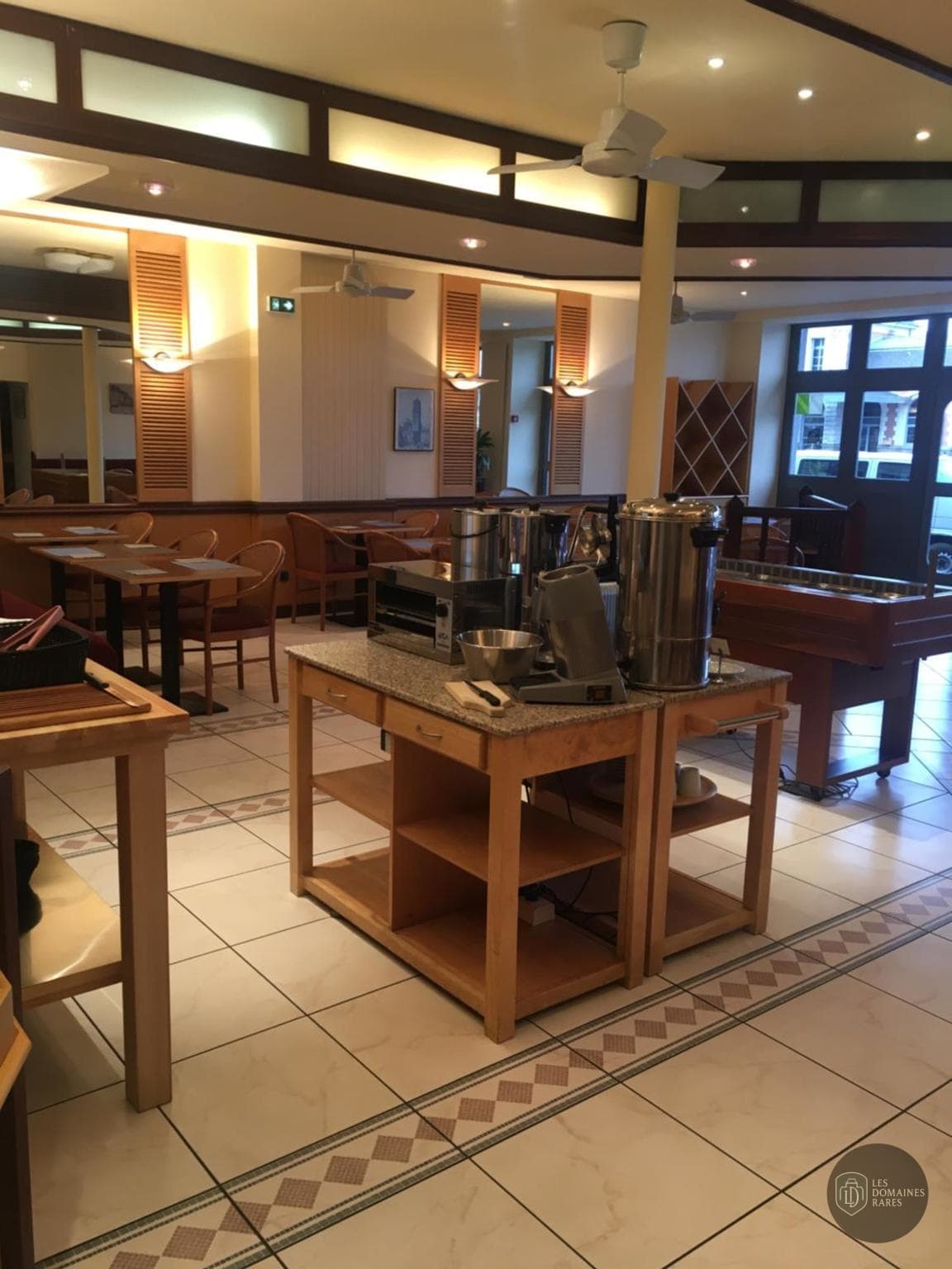 Espace intérieur de l'hôtel Kyriad Rodez Gare à Rodez en Occitanie
