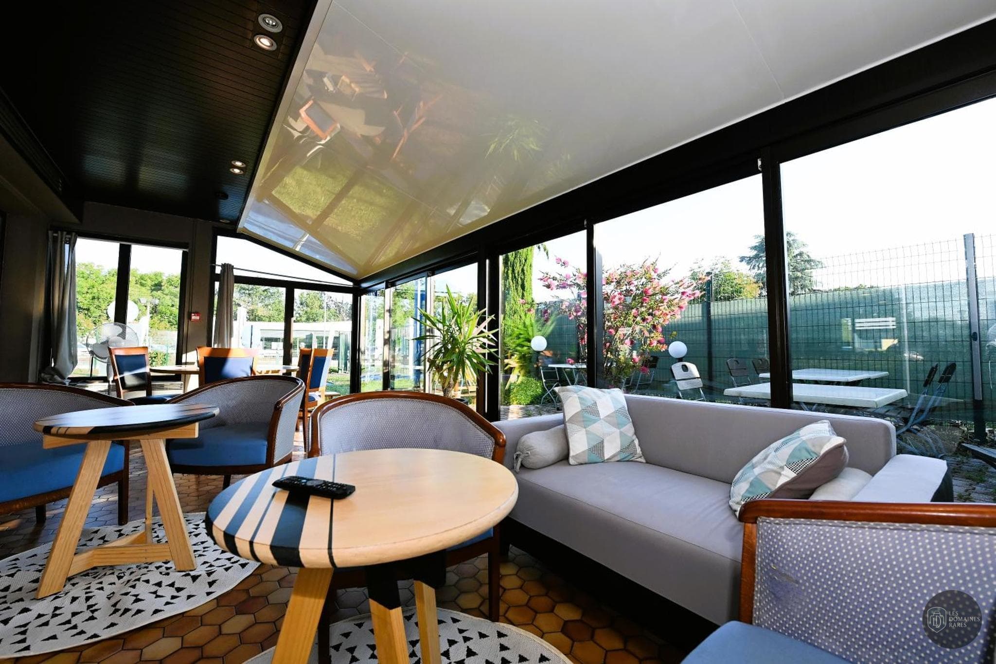 Espace intérieur de l'hôtel Kyriad Tarbes Odos à Odos en Occitanie