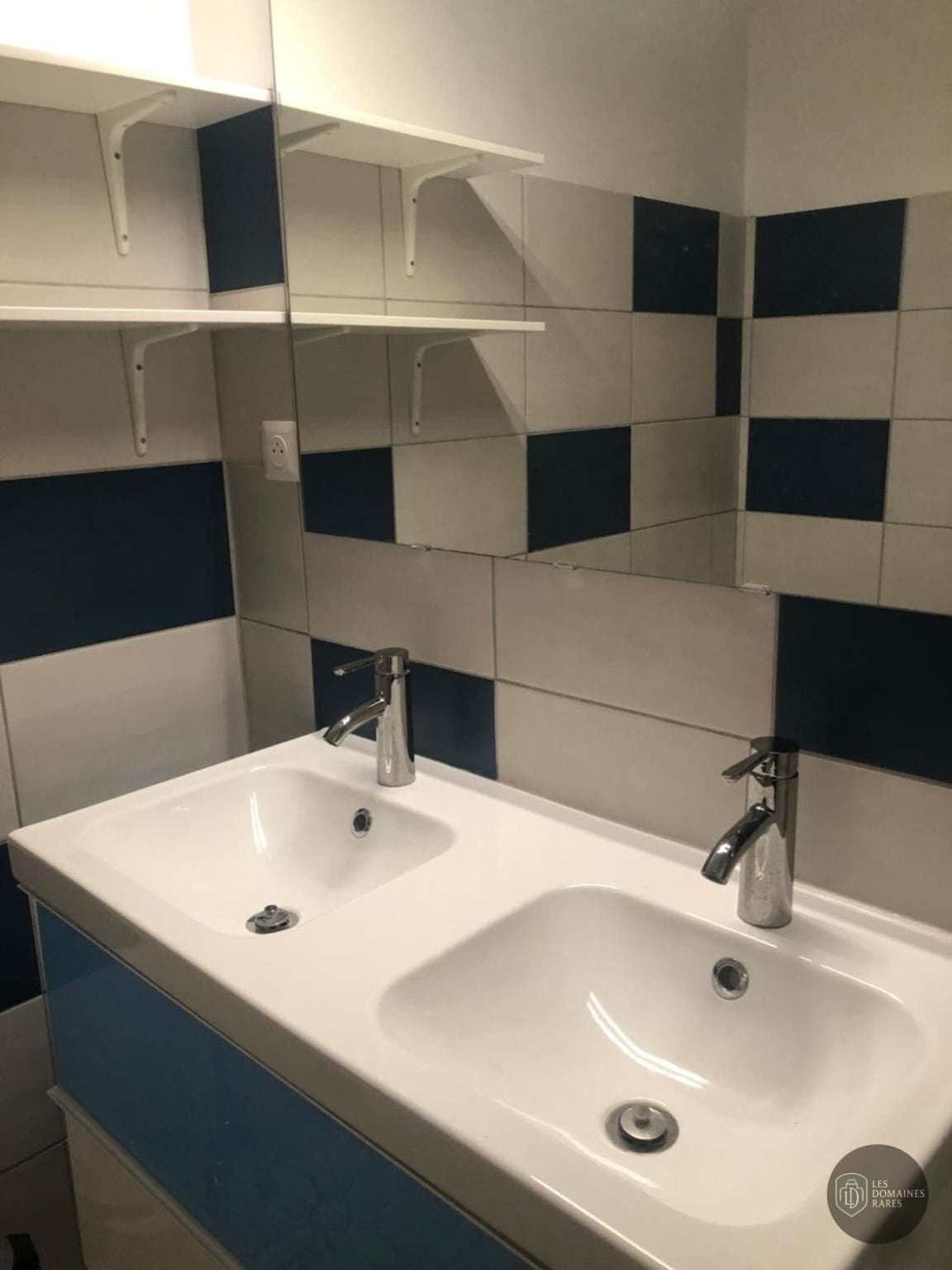 Salle de bain du lieu L’Absinthe en Auvergne-Rhône-Alpes