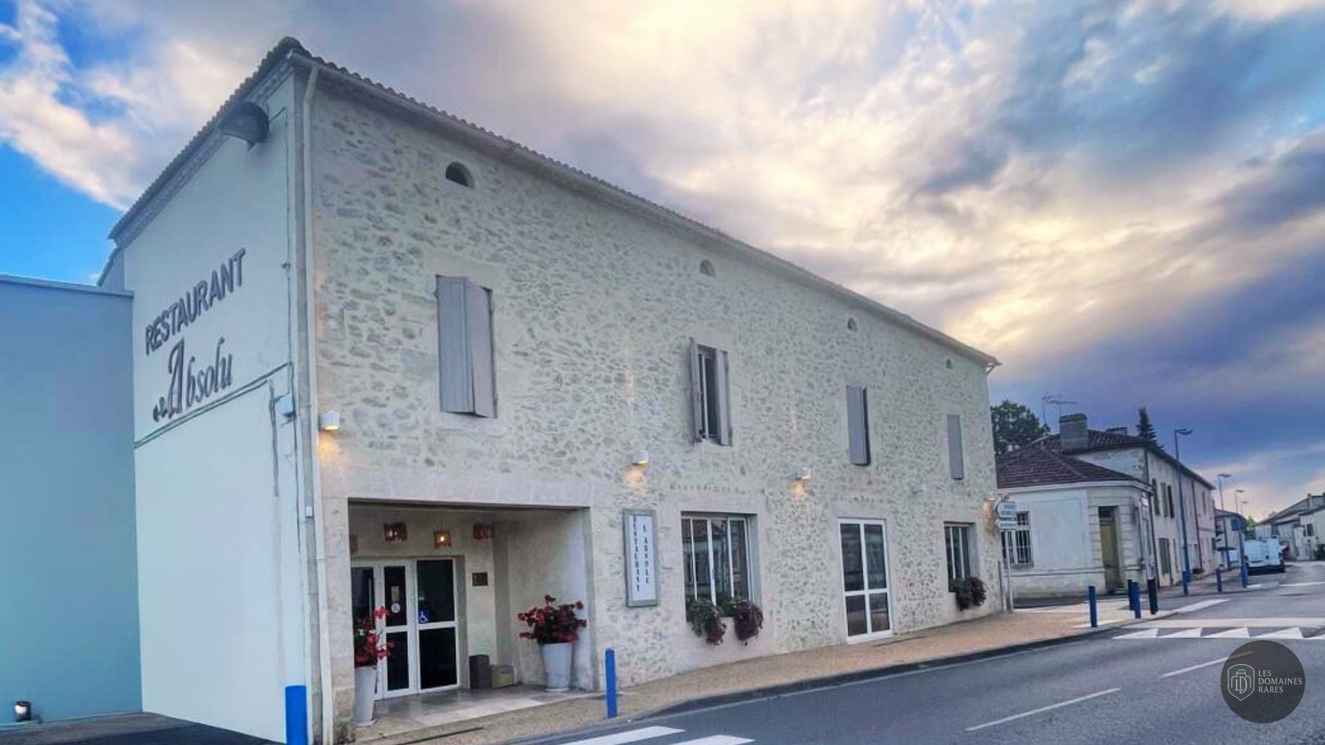 Vue extérieure du lieu L'Absolu en Occitanie