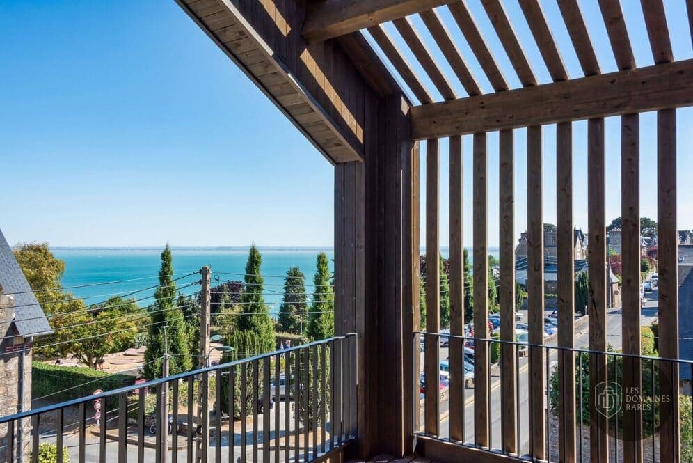 Vue extérieure du lieu L'Amérance à Cancale en Bretagne