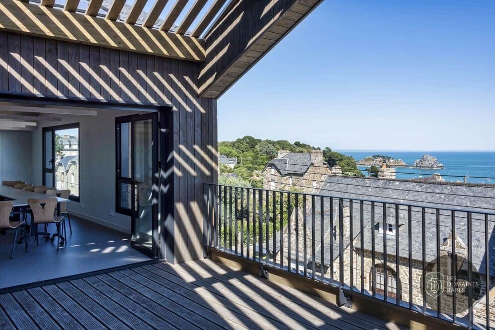 Vue extérieure du lieu L'Amérance à Cancale en Bretagne